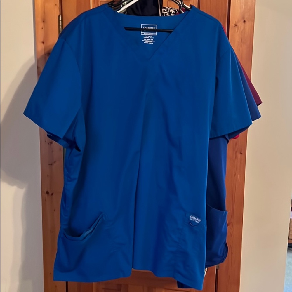 Cherokee scrub top